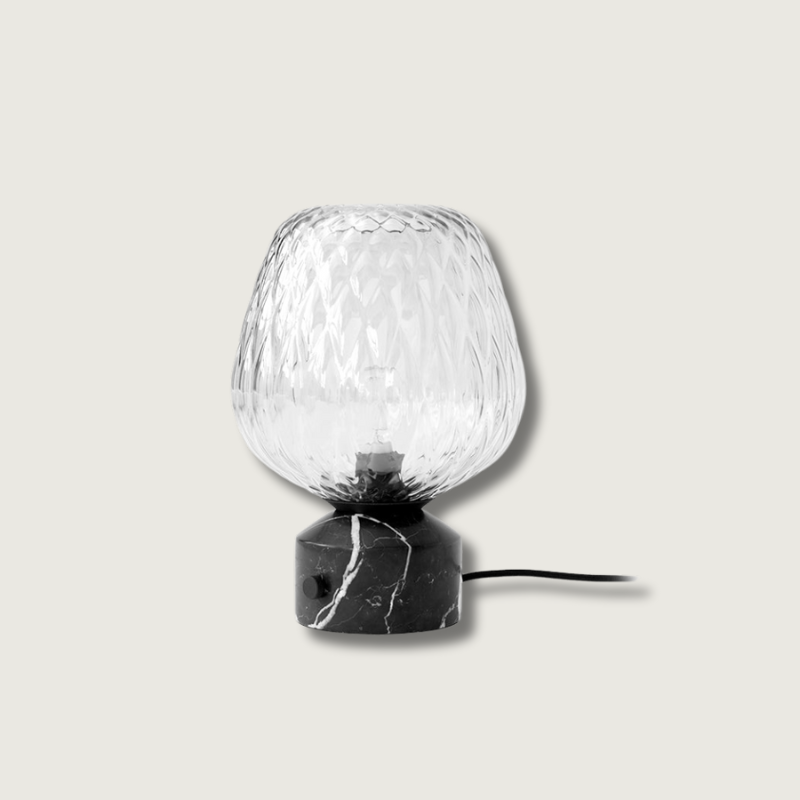 Candeeiro de Mesa em Vidro Acolchoado Luma com Base Suave em Mármore e Brilho Ambiente