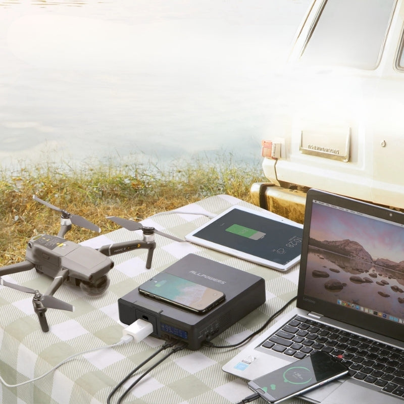 PulseArc Hub di Alimentazione Portatile Compatto con Display Digitale per Dispositivi Multipli