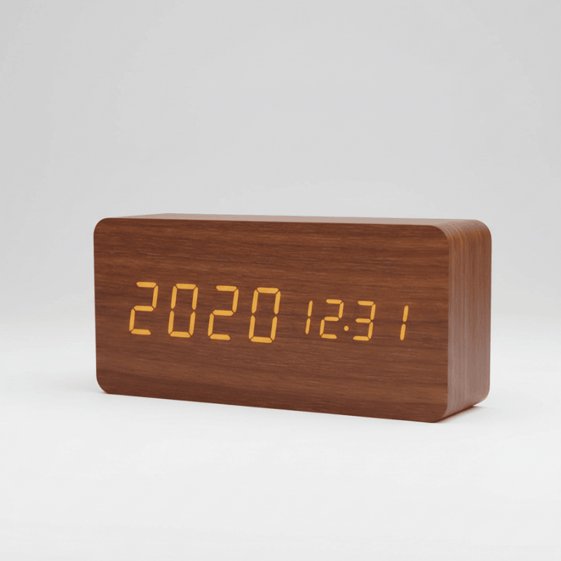 VoxTime Træur med LED-display til moderne hjem