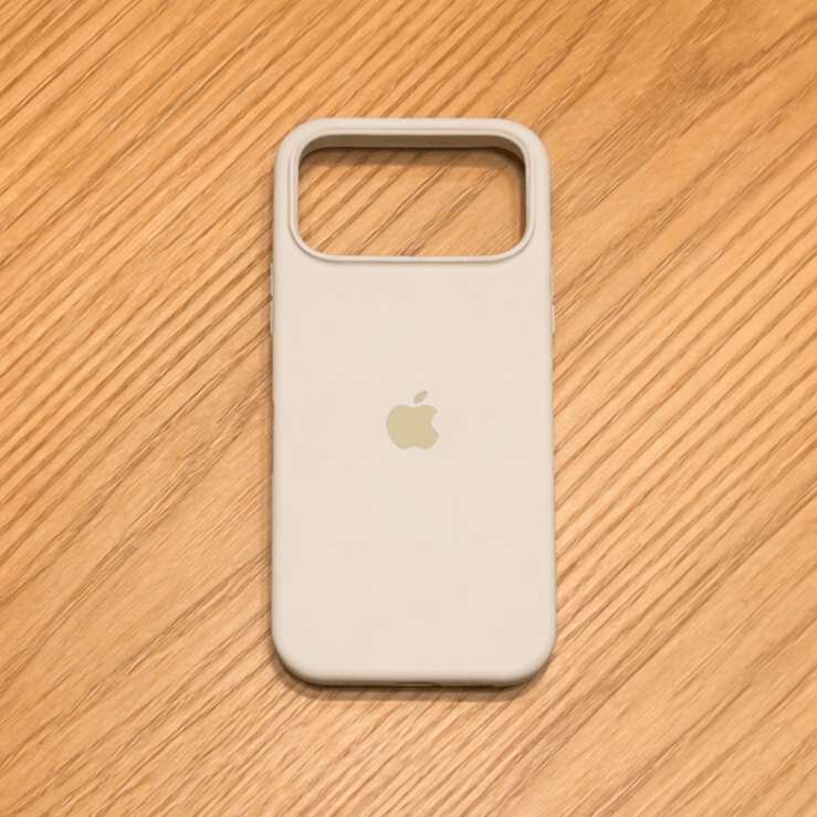 Siliglow MagSafe silikonecover med raffineret udseende og blød finish til iPhone
