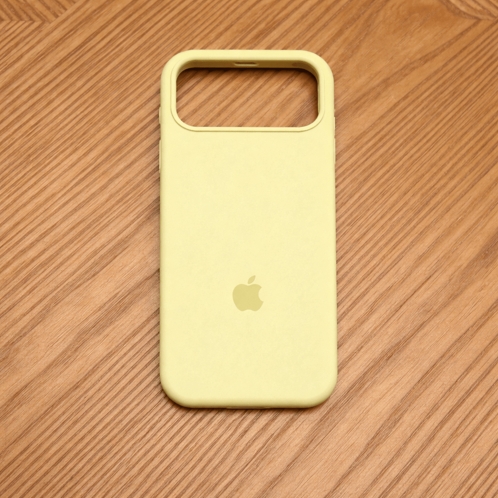 Siliglow MagSafe silikonecover med raffineret udseende og blød finish til iPhone