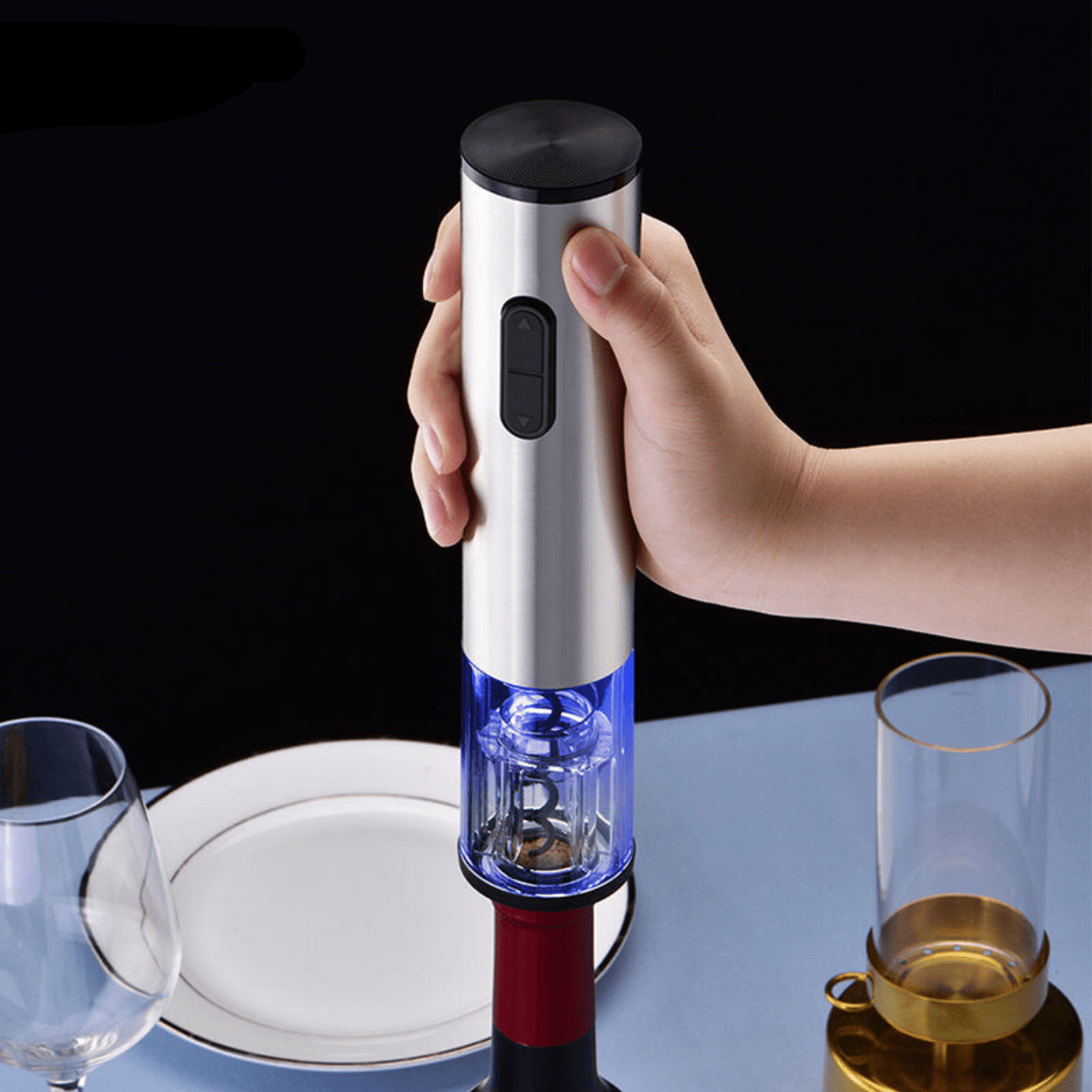 CellarPro alt-i-ett elektrisk vinåpner med vakuumpropp og folieskjærer