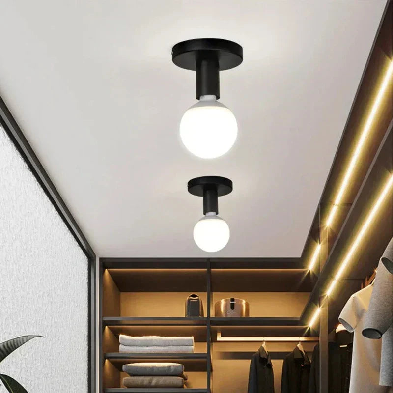 Suspension Aureon Forge avec finition métal industriel rustique pour maison et cuisine
