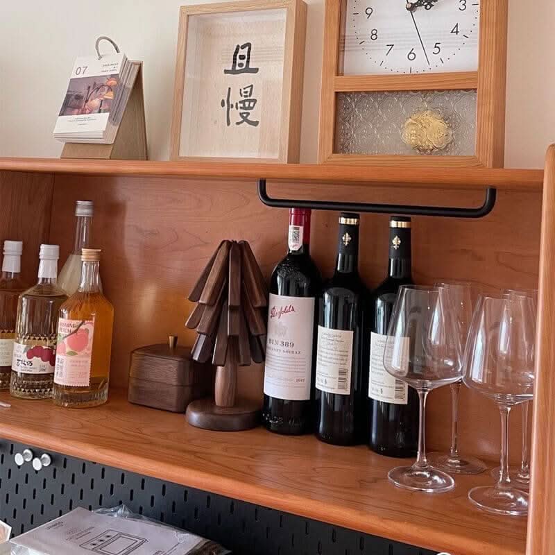 VerroLux Premium Walnut Placemats for Sophisticated Hosts
