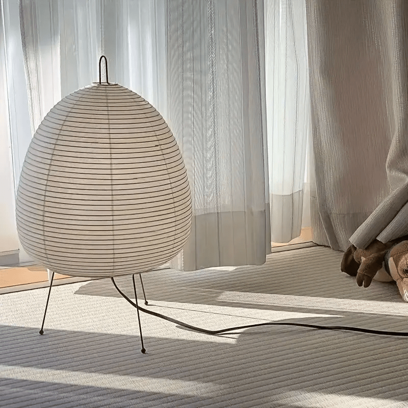 Lampe trépied Luma avec abat-jour en papier de riz fait main pour lumière douce