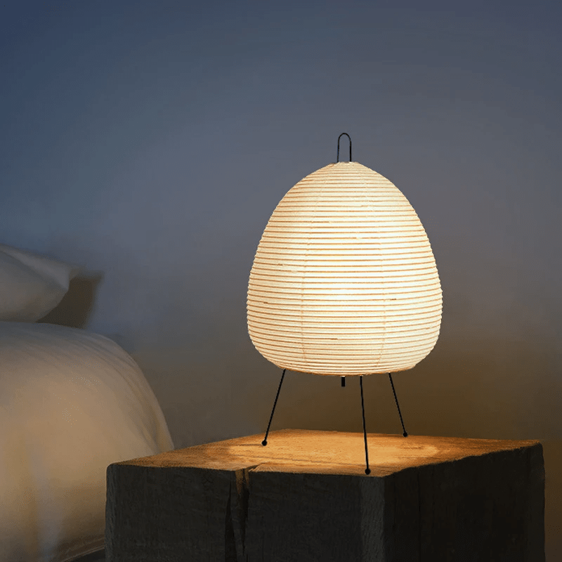Lampe trépied Luma avec abat-jour en papier de riz fait main pour lumière douce