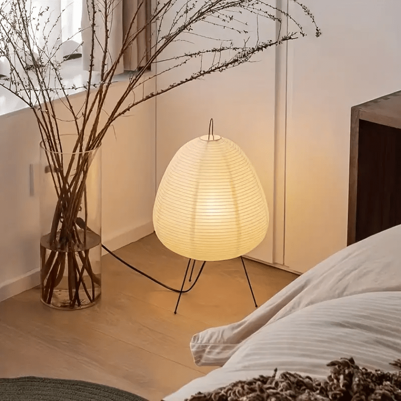 Lampe trépied Luma avec abat-jour en papier de riz fait main pour lumière douce