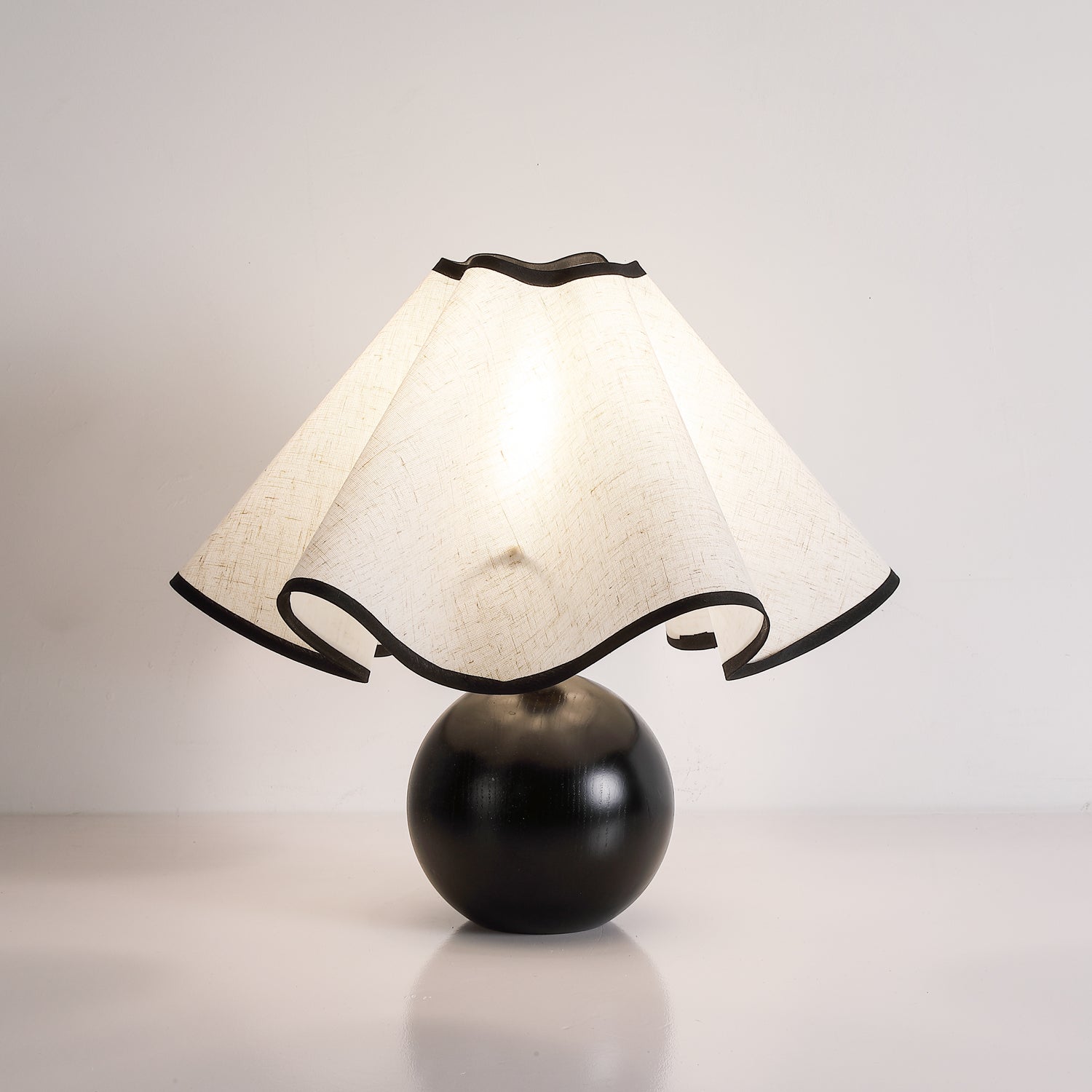 Lampada da Tavolo Moderna Lumenia per Illuminazione Ambientale Interna