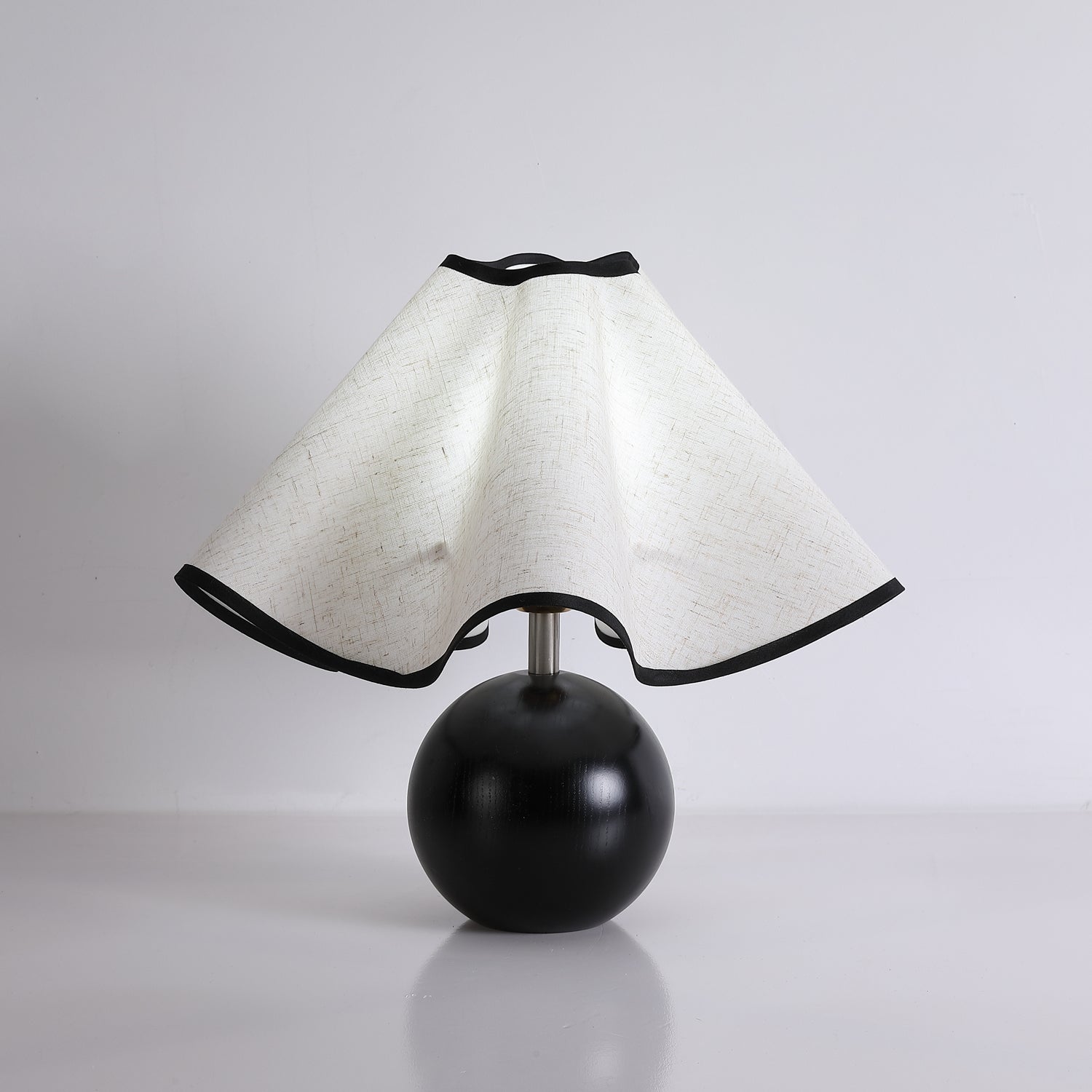 Lampada da Tavolo Moderna Lumenia per Illuminazione Ambientale Interna