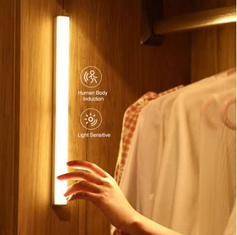 Lumină LED wireless Brightmove cu senzor de mișcare, dimensiune flexibilă și alimentare USB