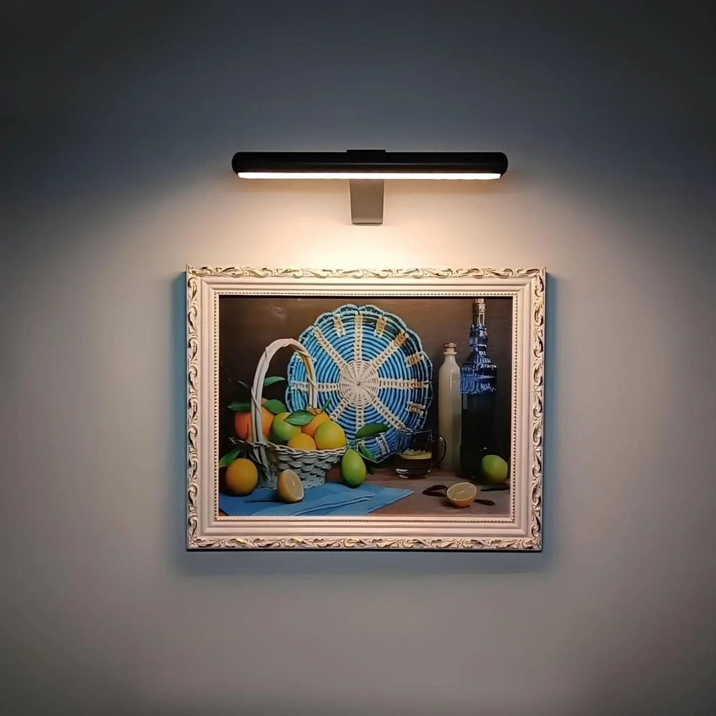 LumaNova Cordless LED Wall Light For Art And Gallery Displays