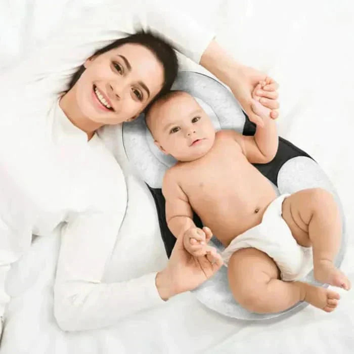 NovaNap Ergonomisches Baby-Kissen für sicheren Schlaf bei Säuglingen und Unterstützung der Kopfform