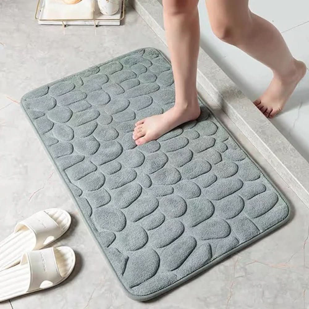 Alfombrilla de baño SereneStride ultra suave para secado rápido y comodidad diaria en el hogar