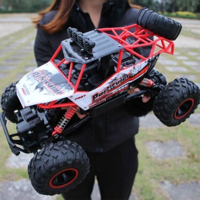 ThunderRidge X4 Rugged Remote-Control Monster Truck For All-Terrain Outdoor Adventures