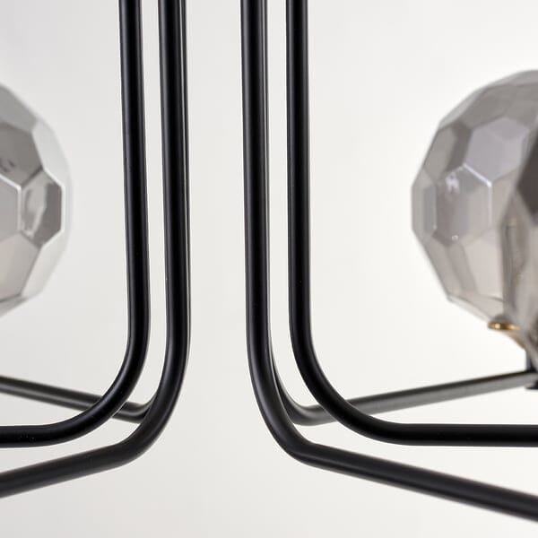 Aurorae glazen en metalen kroonluchter met warm wit licht
