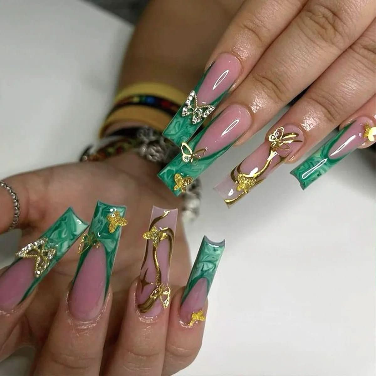 NovaGlam nalepovací nehty 24 růžových vzorů Rychlá aplikace pro okamžitý glamour pro profesionály