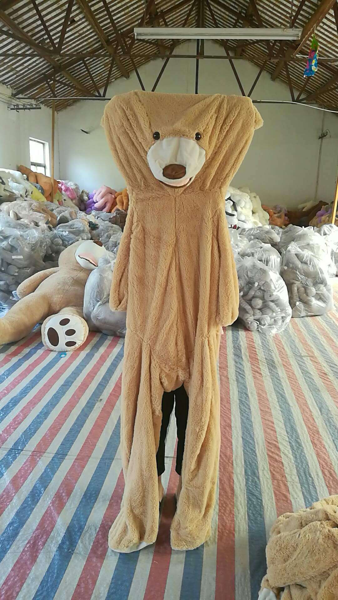 Giant Plush Teddy Bear – HugHero