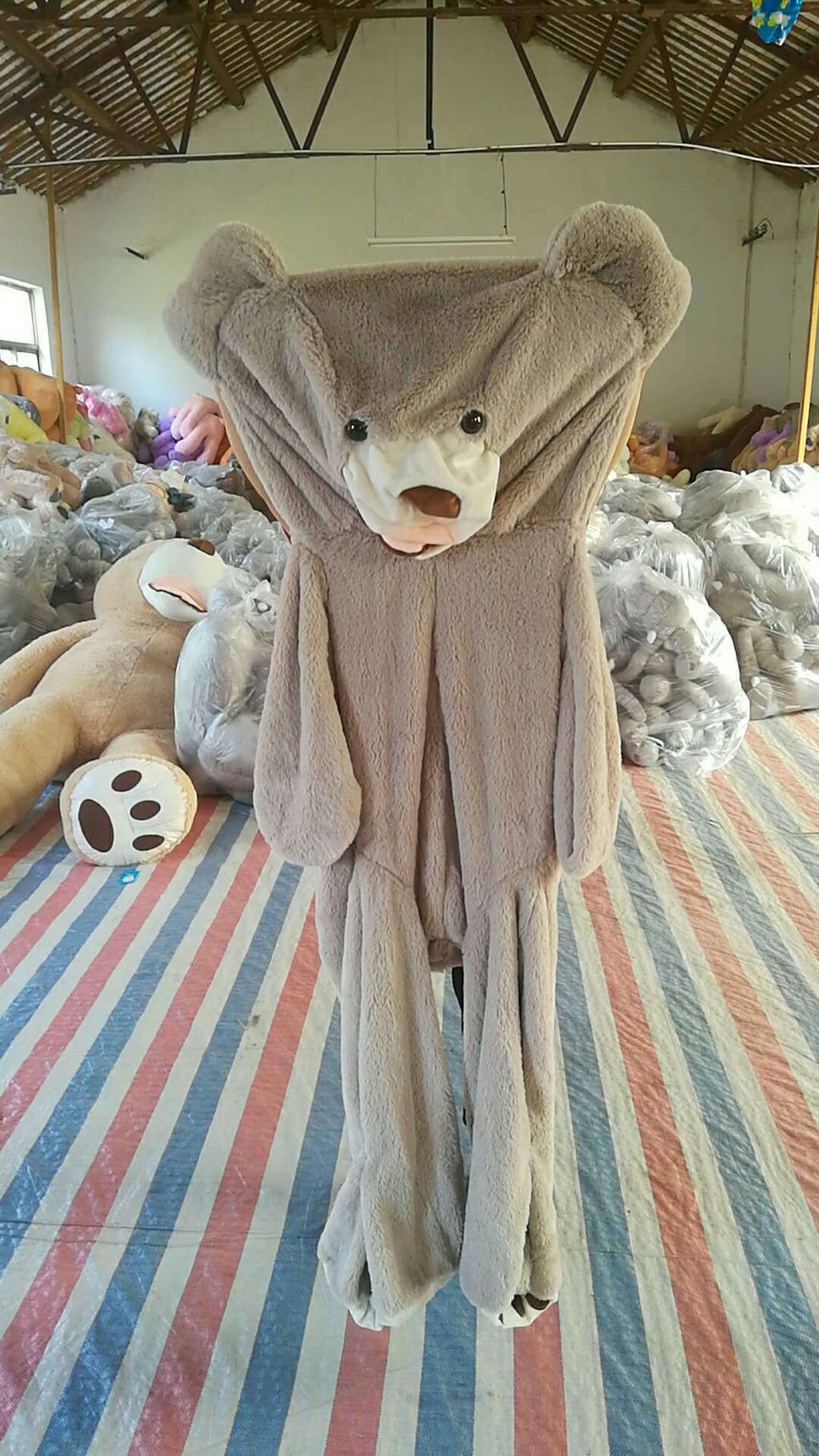 Giant Plush Teddy Bear – HugHero