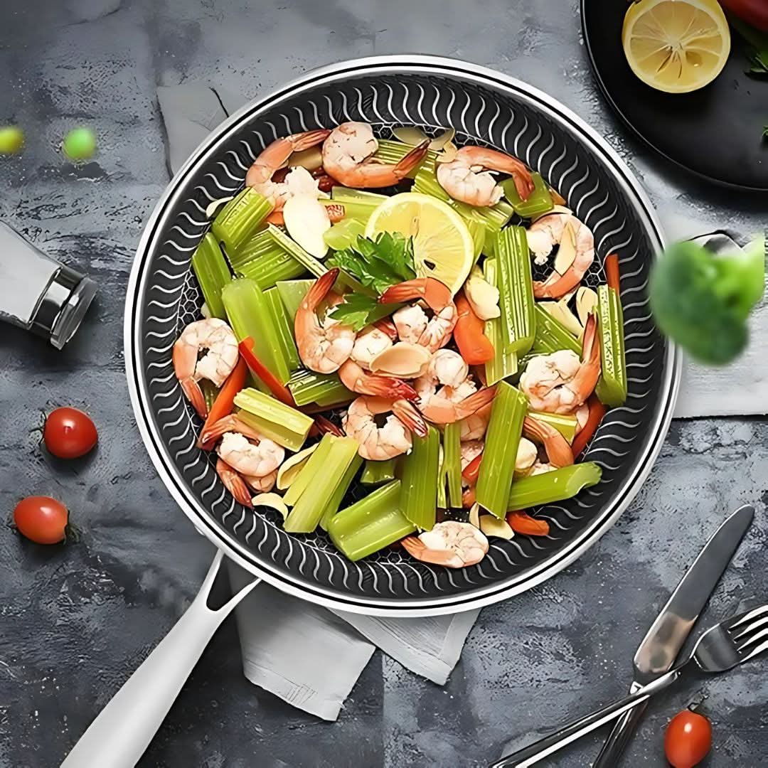 Sartén Antiadherente de Acero Inoxidable StellarForge Hexa Surface para Cocina Diaria