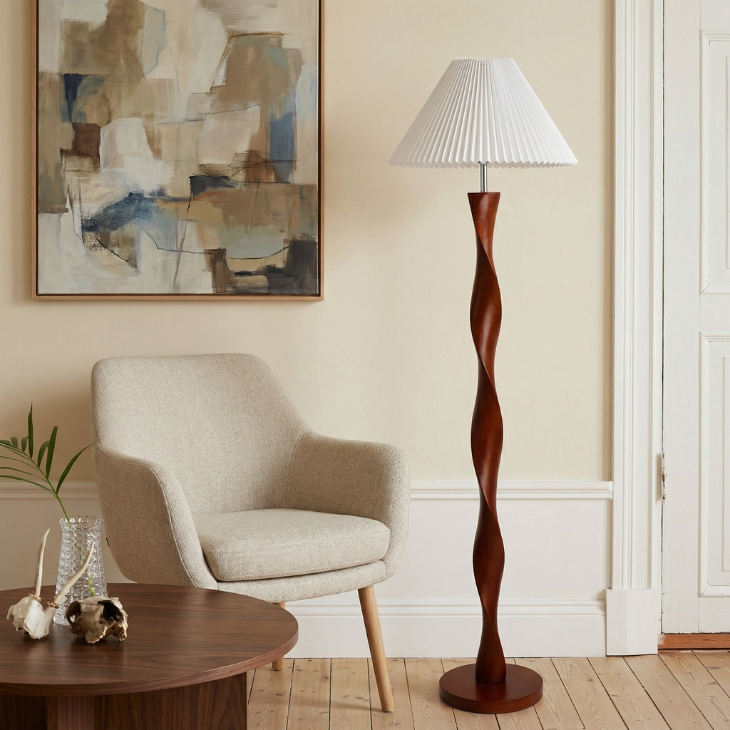 Lámpara de Pie Elegante de Nogal con Pantalla Plisada en Diseño Moderno para Ambiente Acogedor