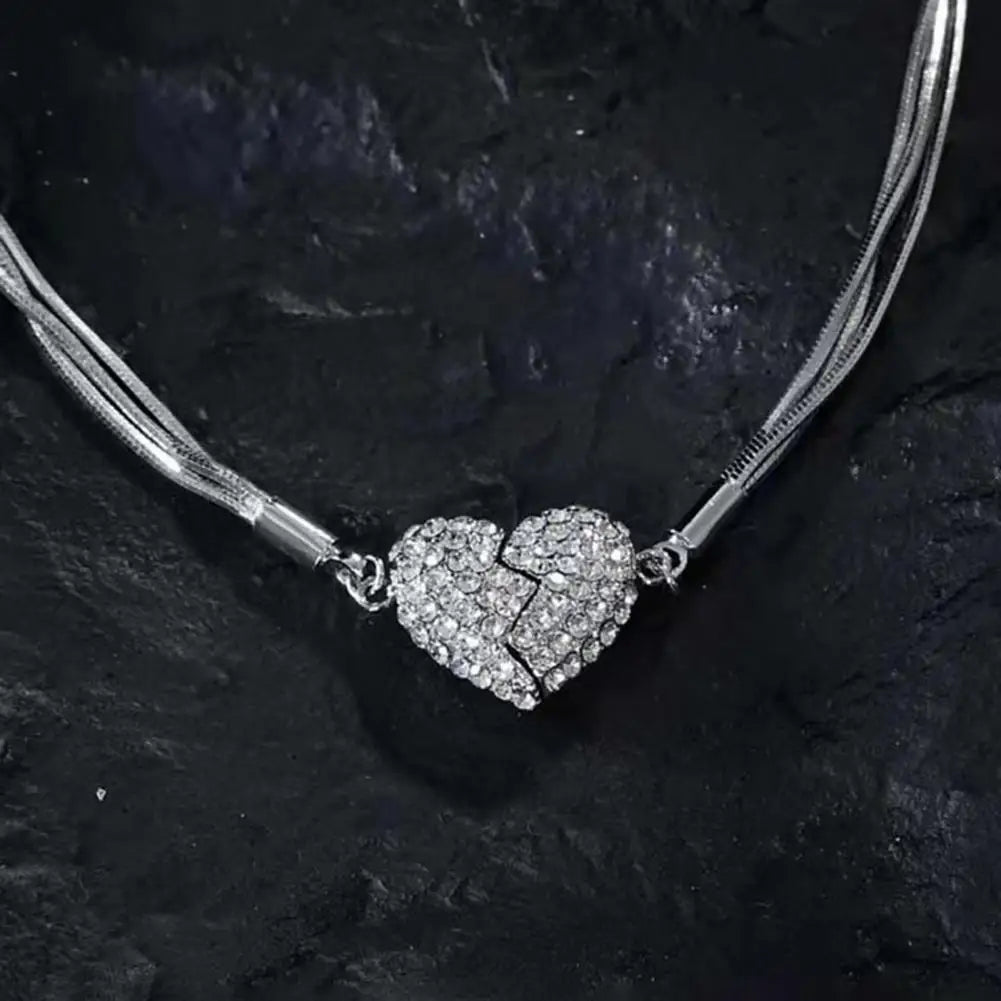 Collier magnétique pendentif cœur pour un style quotidien et un port élégant au quotidien