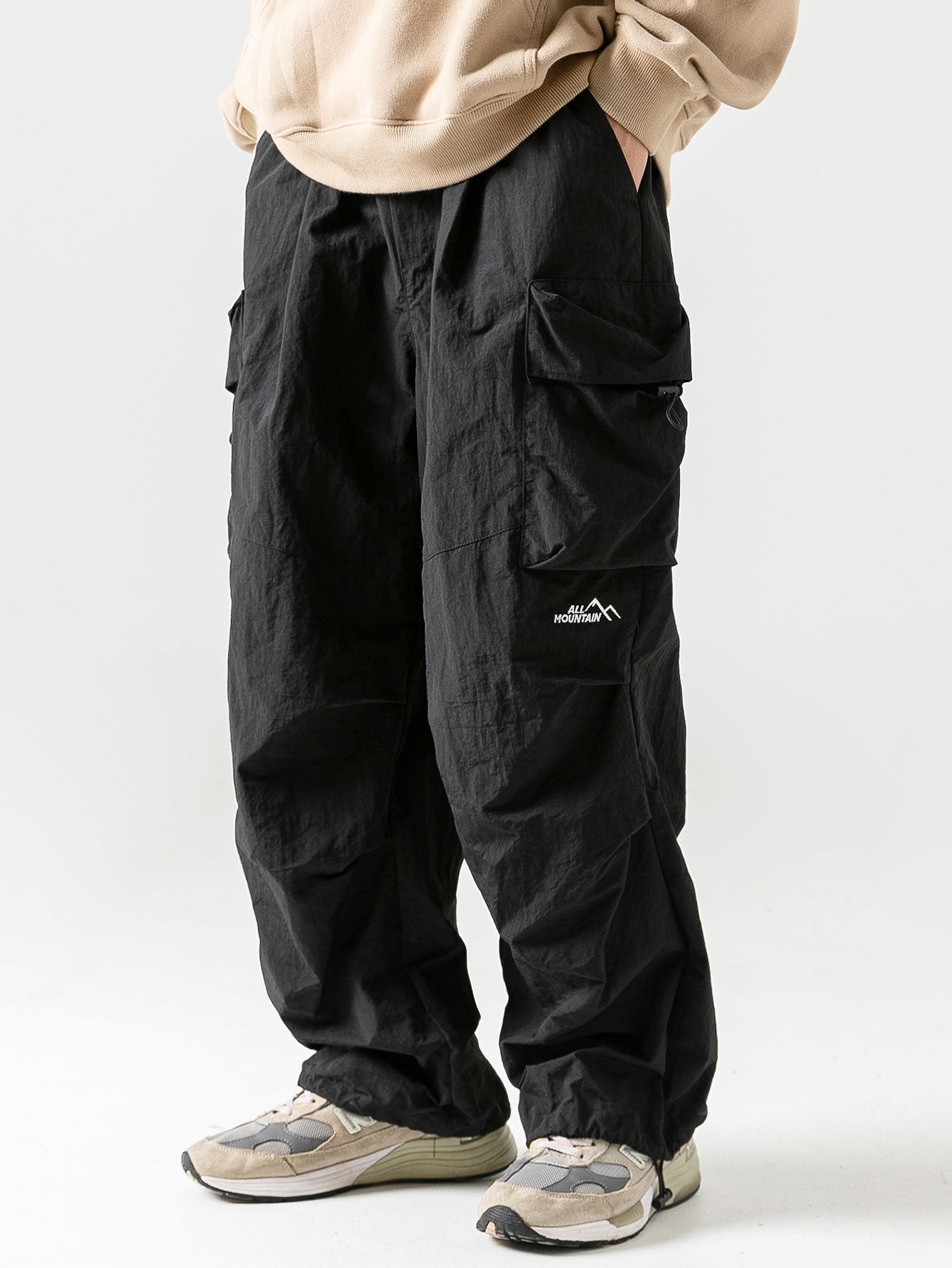 Pantaloni cargo resistenti da uomo con tessuto idrorepellente per escursioni all'aperto