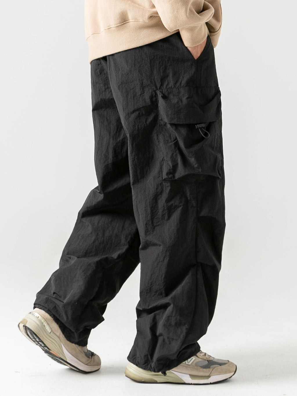 Pantaloni cargo resistenti da uomo con tessuto idrorepellente per escursioni all'aperto