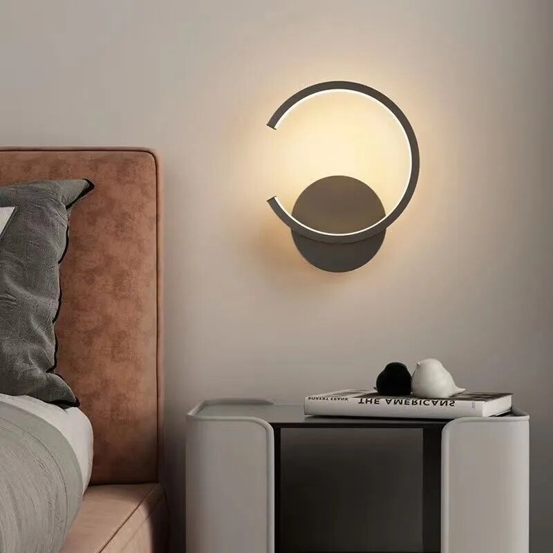 Lampada da Parete AstraLux LED con Design Moderno e Lineare per Casa e Ufficio