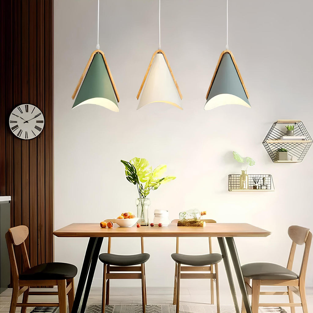 LuminaGuard LED Sarkıt Işık Göz Dostu Parlama Önleyici Kalkanlı