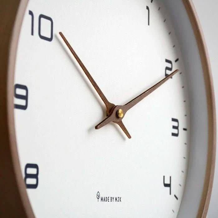 Reloj de Pared ArborLux de Movimiento Silencioso para Hogares Modernos