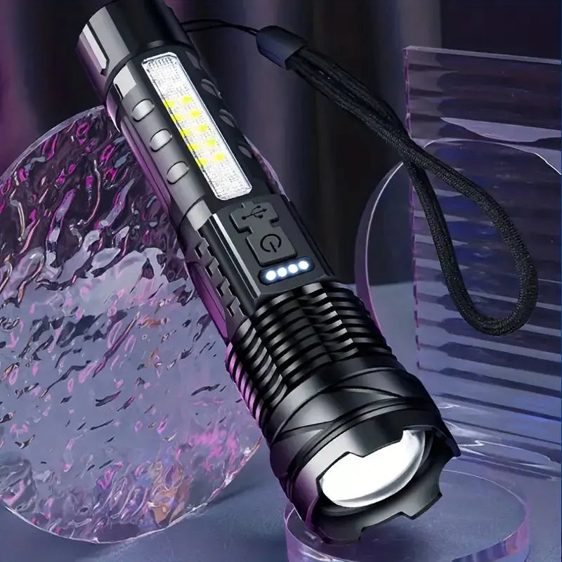 PowerBeam militærlykt leverer 5000 lumen for taktiske proffer og eventyrere