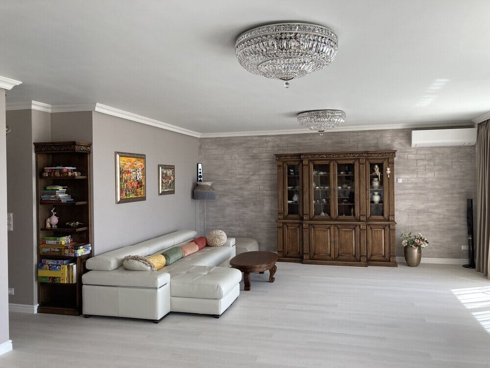 Lampadario Astra Lumen in Ottone e Cristallo per Illuminazione Elegante