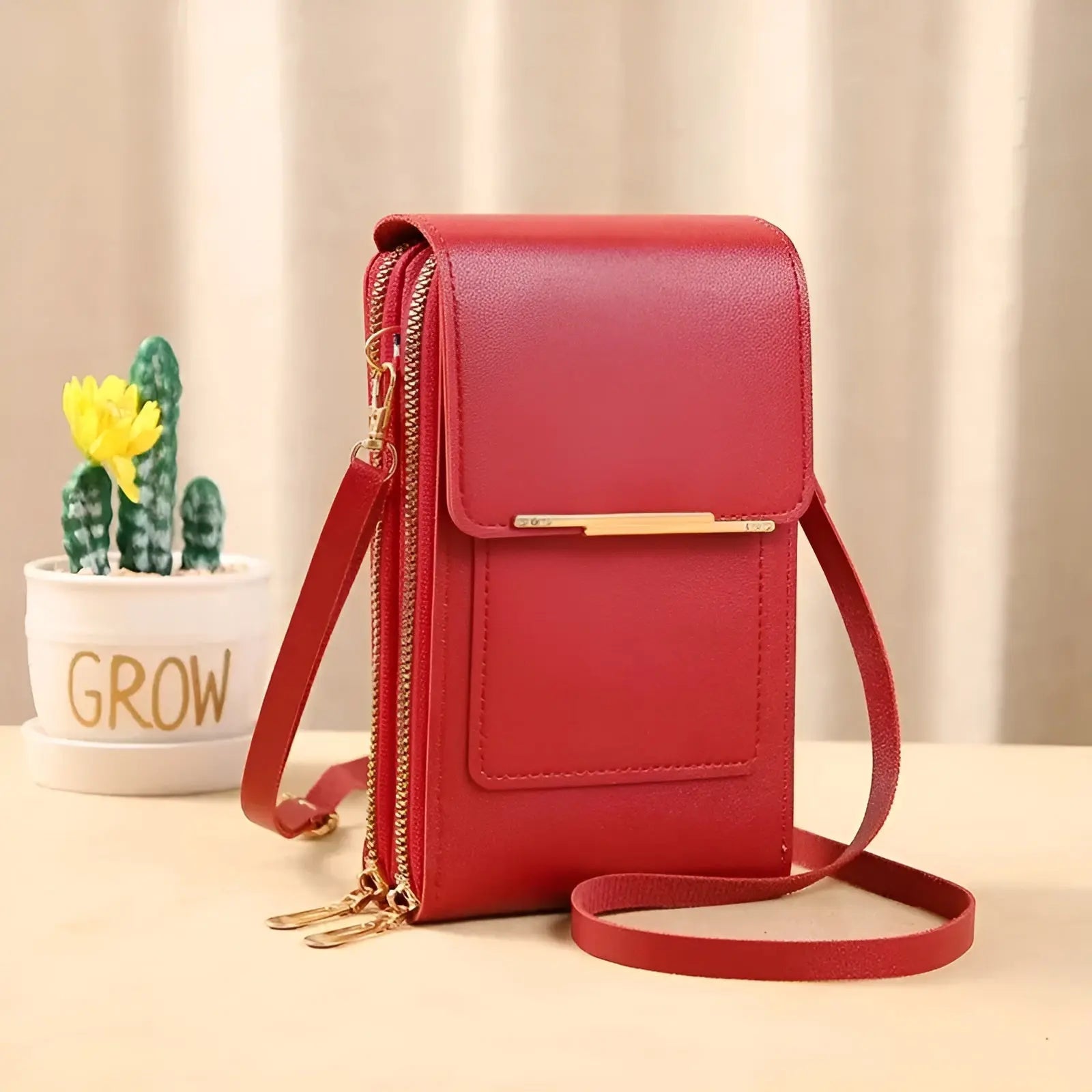 SafeTouch Shoulder Bag In Soft Leather With Anti-Theft Protection For Everyday Use